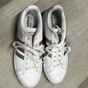 Adidas white and rose gold tennis shoes like new!